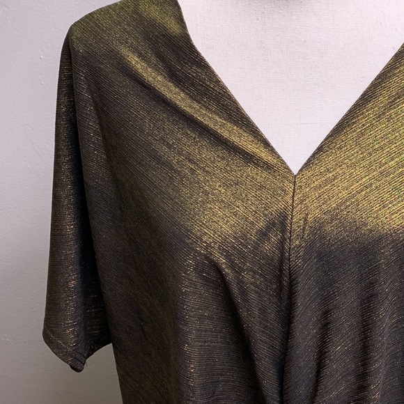 CODE X MODE gold v neck top. LARGE - Picture 6 of 7